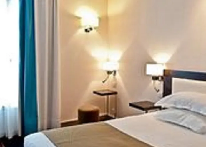 Doisy - Orso - Hotel Paříž